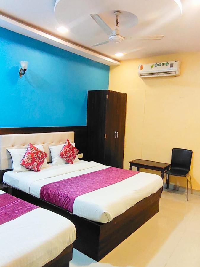 Hotel Golden Galaxy - Santacruz East มุมไบ ภายนอก รูปภาพ