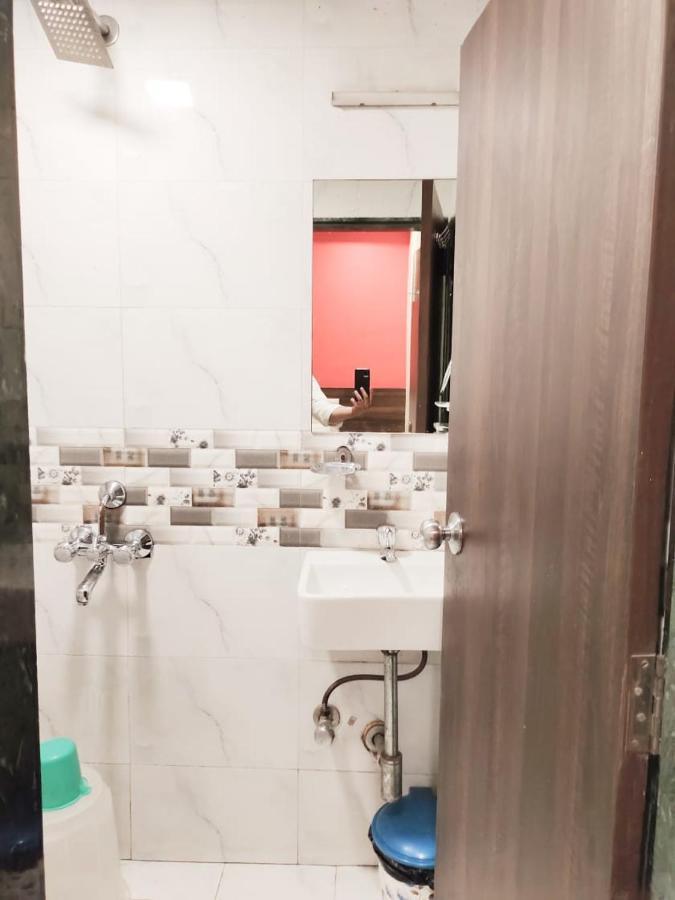 Hotel Golden Galaxy - Santacruz East มุมไบ ภายนอก รูปภาพ