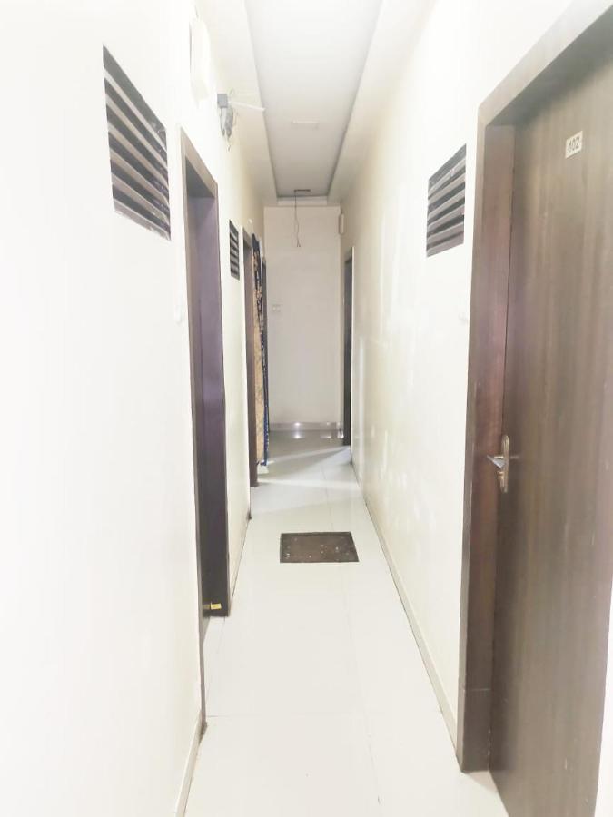 Hotel Golden Galaxy - Santacruz East มุมไบ ภายนอก รูปภาพ